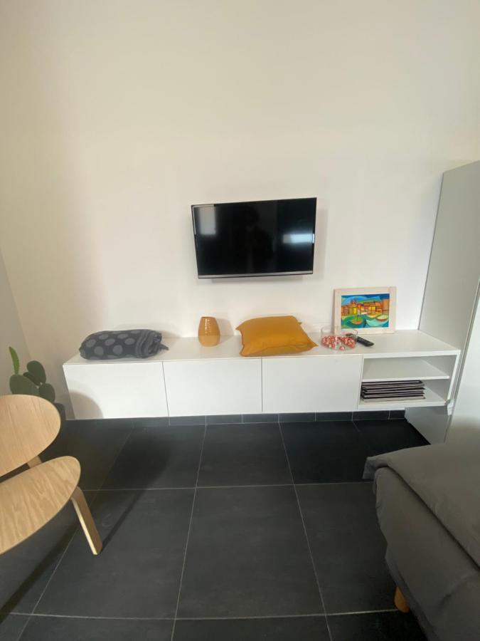 Fashionhouse Bed & Breakfast Специя Екстериор снимка